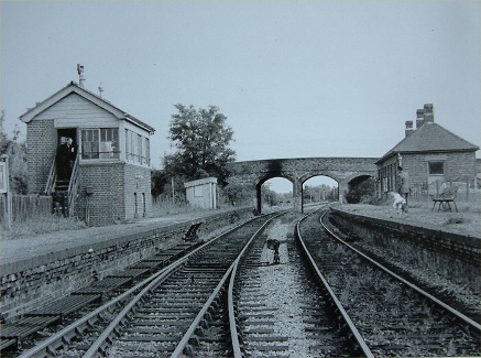 Looking south towards Wildmoorway Lane bridge